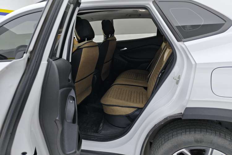 Used Chevrolet Trax 2022 Encore RS 1.5T CVT CoolPro Right Rear Seat