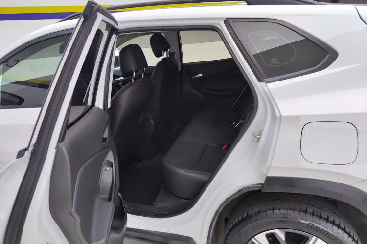 Used Chevrolet Trax 2022 Encore RS 1.5T CVT CoolPro Right Rear Seat