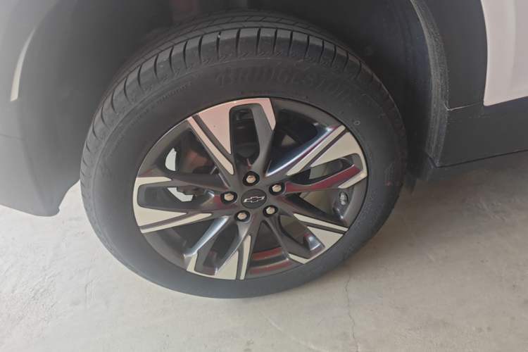 Used Chevrolet Trax 2022 Encore RS 1.5T CVT Cool Right Rear Wheel Hub