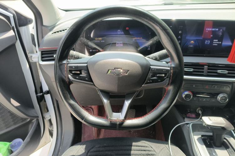 Used Chevrolet Trax 2022 Encore RS 1.5T CVT CoolPro Steering Wheel