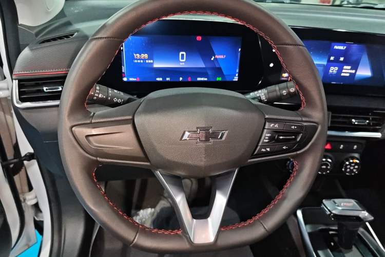 Used Chevrolet Trax 2022 Encore RS 1.5T CVT Cool Steering Wheel