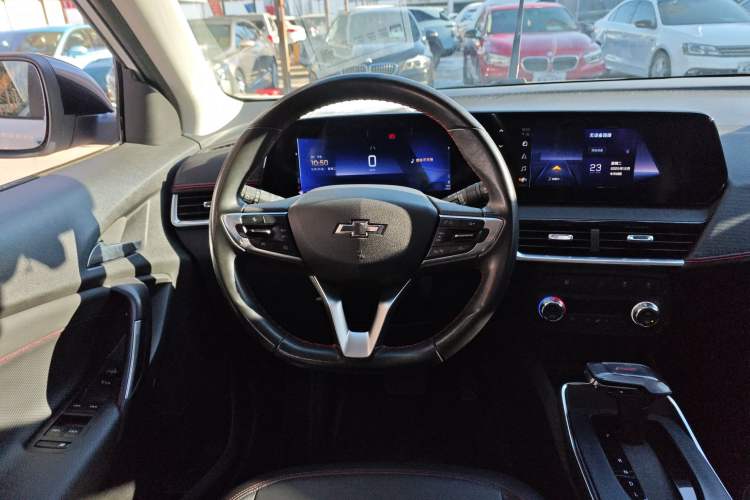 Used Chevrolet Trax 2022 Encore RS 1.5T CVT CoolPro Steering Wheel