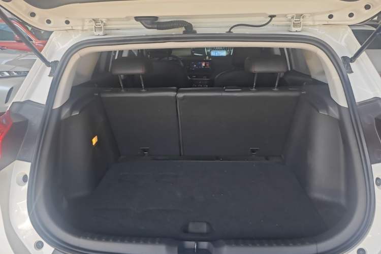 Used Chevrolet Trax 2022 Encore RS 1.5T CVT Cool Trunk