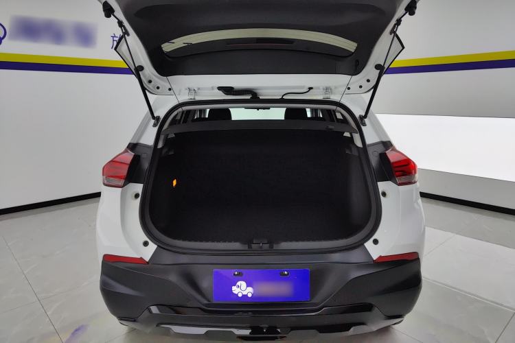 Used Chevrolet Trax 2022 Encore RS 1.5T CVT CoolPro Trunk
