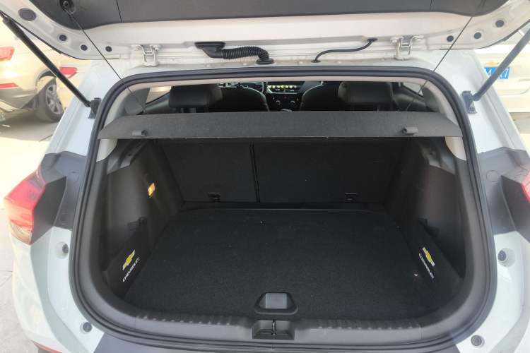 Used Chevrolet Trax 2022 Encore RS 1.5T CVT CoolPro Trunk