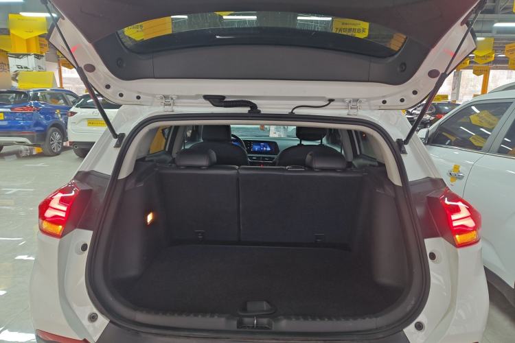 Used Chevrolet Trax 2022 Encore RS 1.5T CVT Cool Trunk