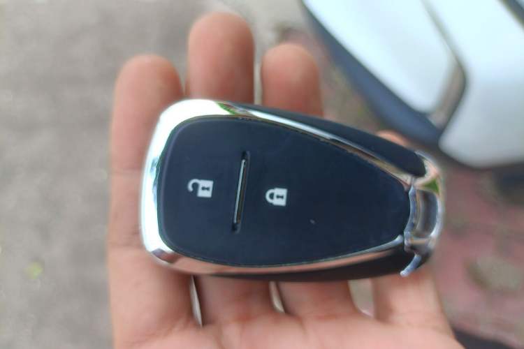 Used Chevrolet Trax 2022 Encore RS 1.5T CVT CoolPro Vehicle Key