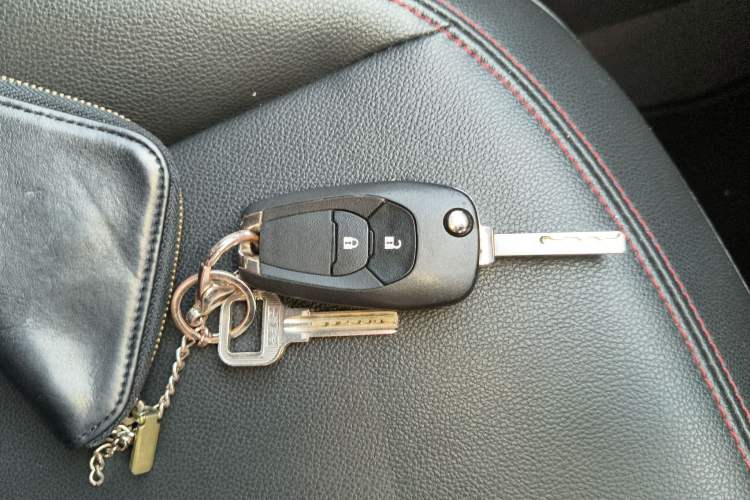 Used Chevrolet Trax 2022 Encore RS 1.5T CVT Cool Vehicle Key