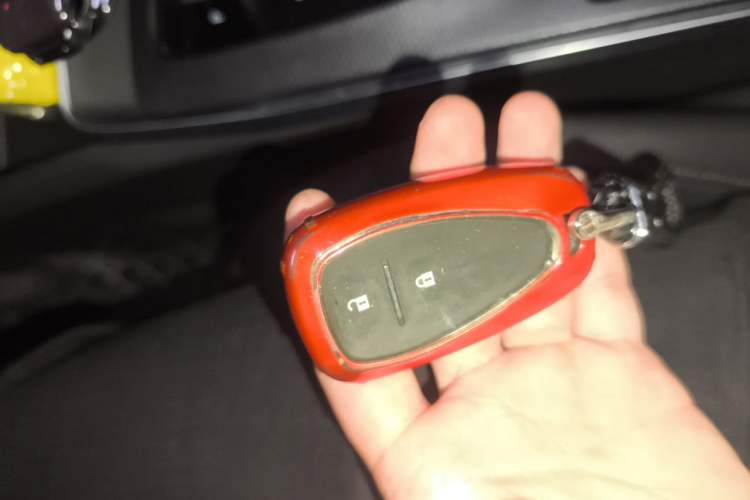 Used Chevrolet Trax 2022 Encore RS 1.5T CVT CoolMAX Vehicle Key