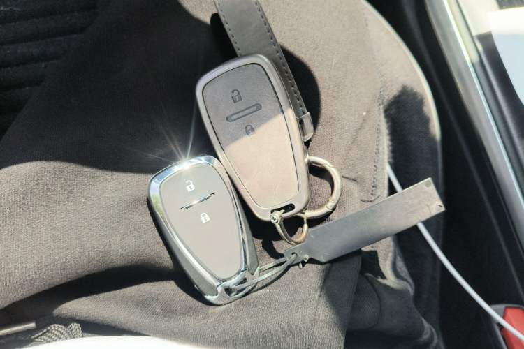 Used Chevrolet Trax 2022 Encore RS 1.5T CVT CoolPro Vehicle Key