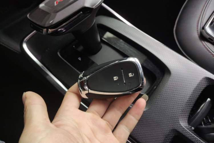 Used Chevrolet Trax 2022 Encore RS 1.5T CVT CoolMAX Vehicle Key