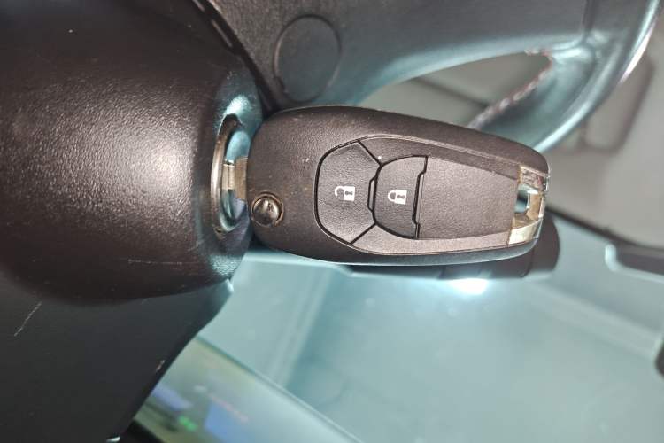 Used Chevrolet Trax 2022 Encore RS 1.5T CVT Cool Vehicle Key