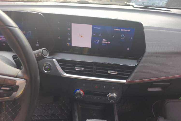 Used Chevrolet Trax 2022 Encore RS 1.5T CVT CoolPro Audio And AC Panel