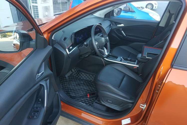Used Chevrolet Trax 2022 Encore RS 1.5T CVT CoolMAX Driver Seat