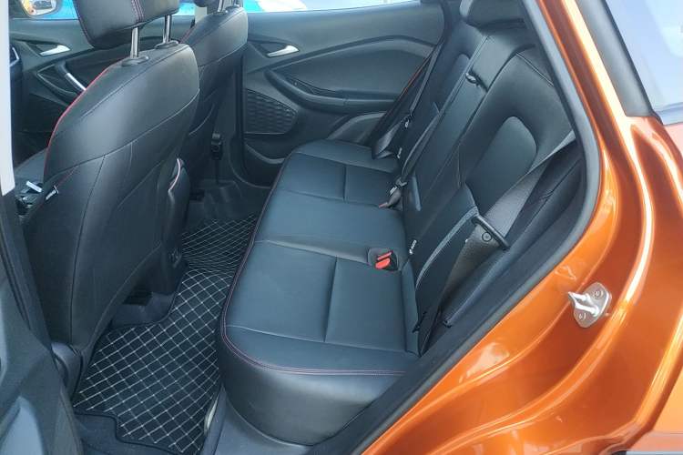 Used Chevrolet Trax 2022 Encore RS 1.5T CVT CoolMAX Left Rear Seat