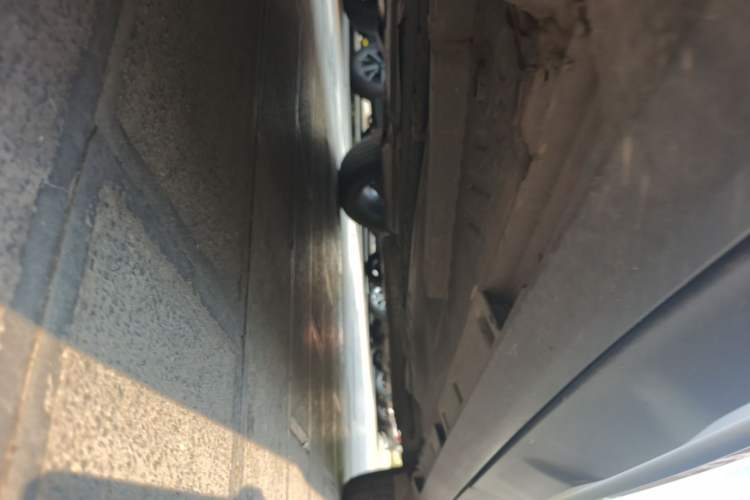 Used Chevrolet Trax 2022 Encore RS 1.5T CVT CoolPro Left Side Sill
