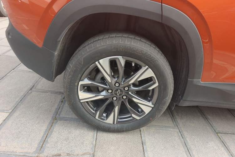 Used Chevrolet Trax 2022 Encore RS 1.5T CVT CoolPro Right Rear Wheel Hub