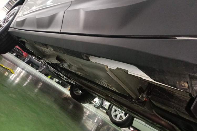 Used Chevrolet Trax 2023 Encore RS 1.5T CVT Cool Left Side Sill