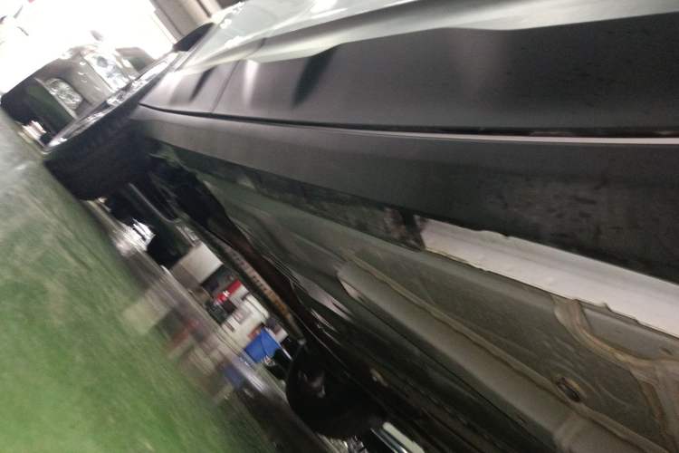 Used Chevrolet Trax 2023 Encore RS 1.5T CVT Cool Right Side Sill