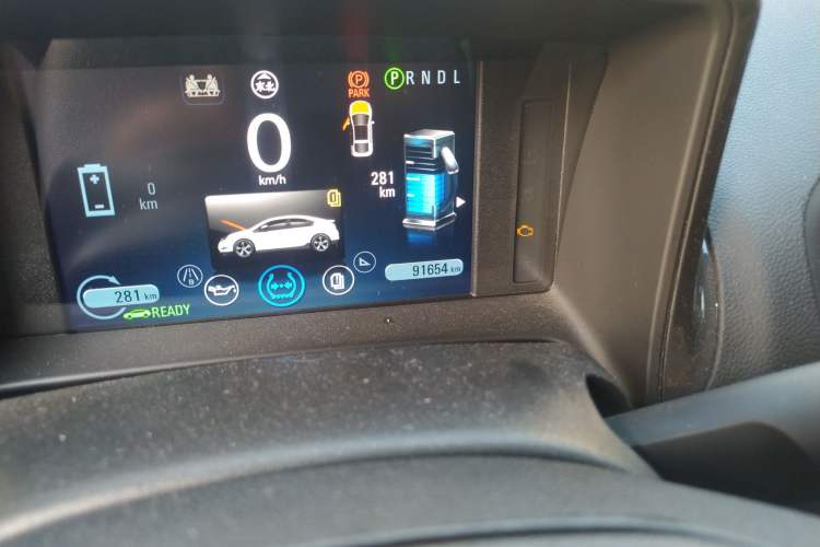 Used Chevrolet Volt 2012 Standard Model Odometer Close Up