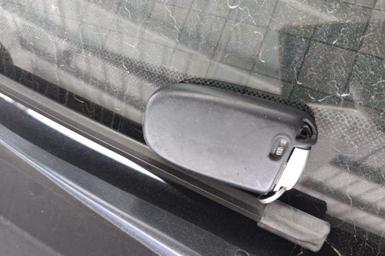 Used Chrysler 300C 2014 3.0L Excellence Edition Vehicle Key