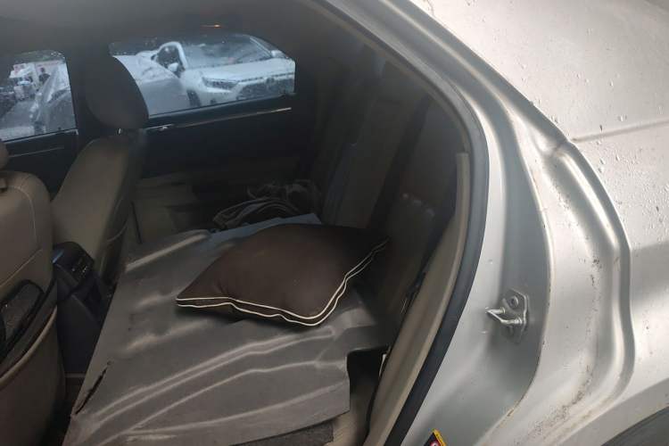 Used Chrysler 300C 2004 3.5 V6 Left Rear Seat