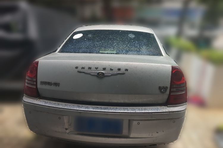 Used Chrysler 300C 2004 3.5 V6 Rear