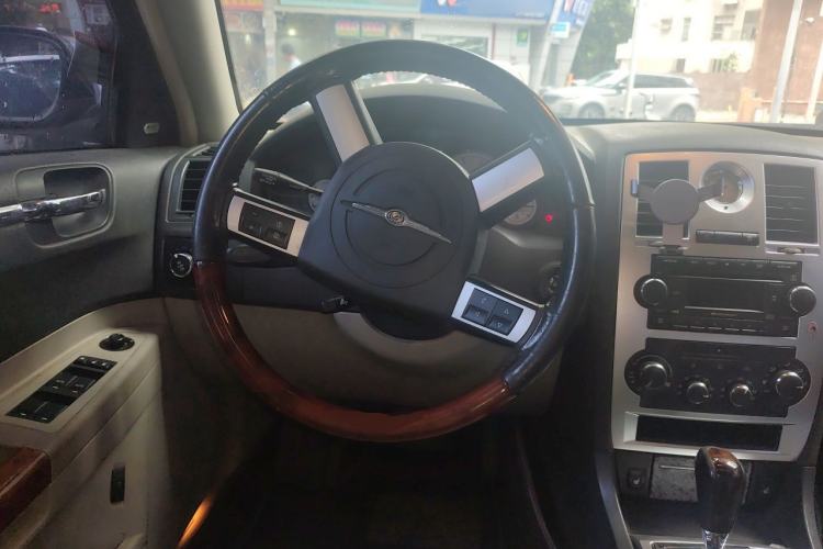 Used Chrysler 300C 2004 3.5 V6 Steering Wheel