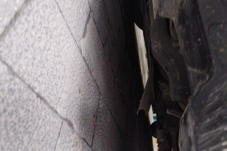 Used Chrysler 300C 2006 3.5L Luxury Navigation Edition Chassis Front Left