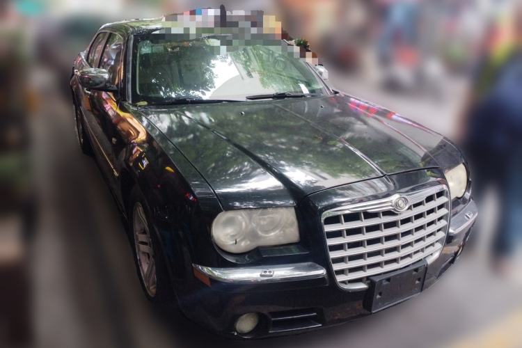 Used Chrysler 300C 2006 3.5L Luxury Navigation Edition Front Right 45 Deg