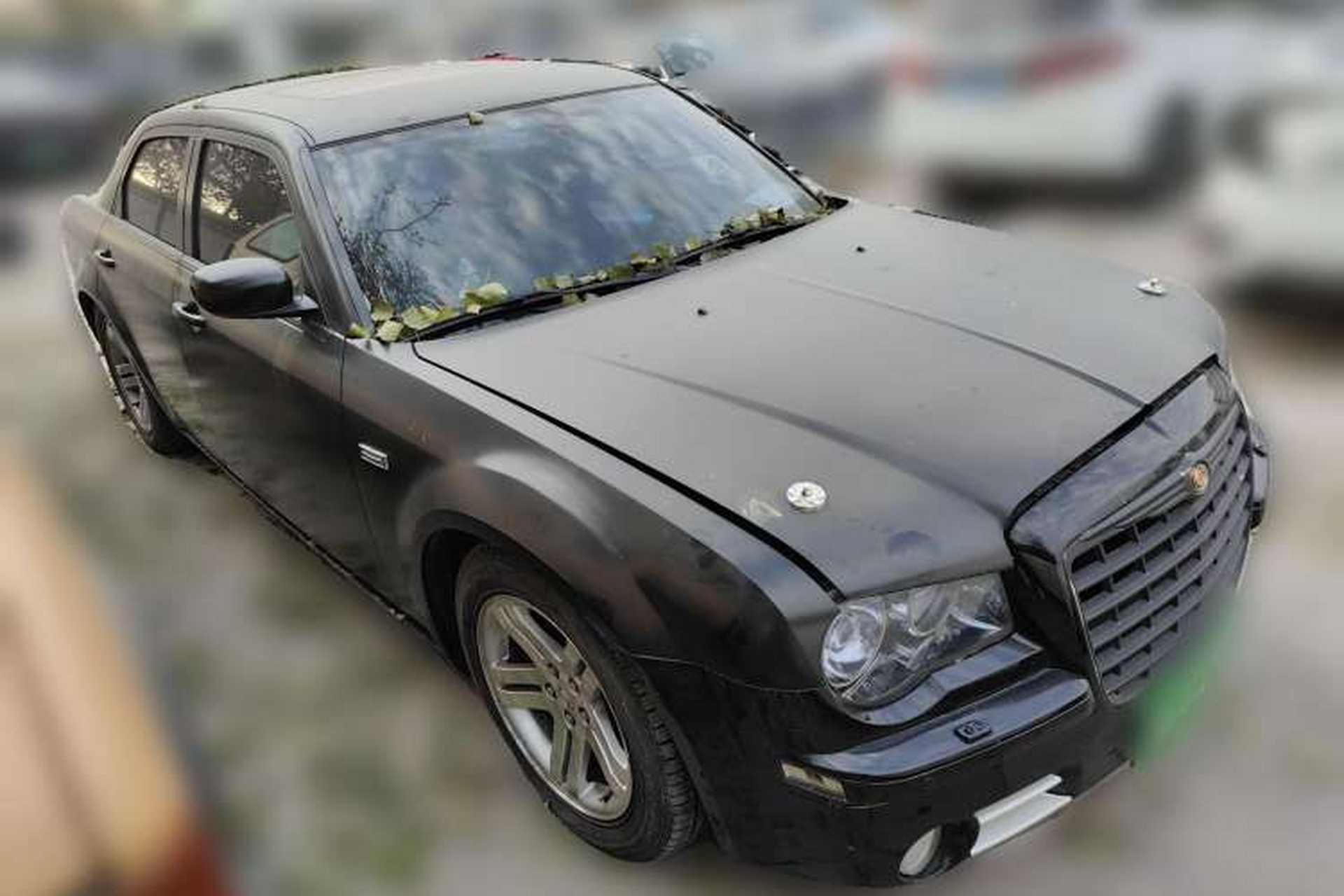 Used Chrysler 300C 2006 3.5L Luxury Navigation Edition Front Right 45 Deg