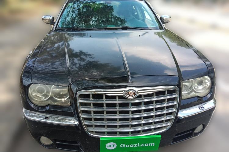 Used Chrysler 300C 2006 2.7L Luxury Edition Front