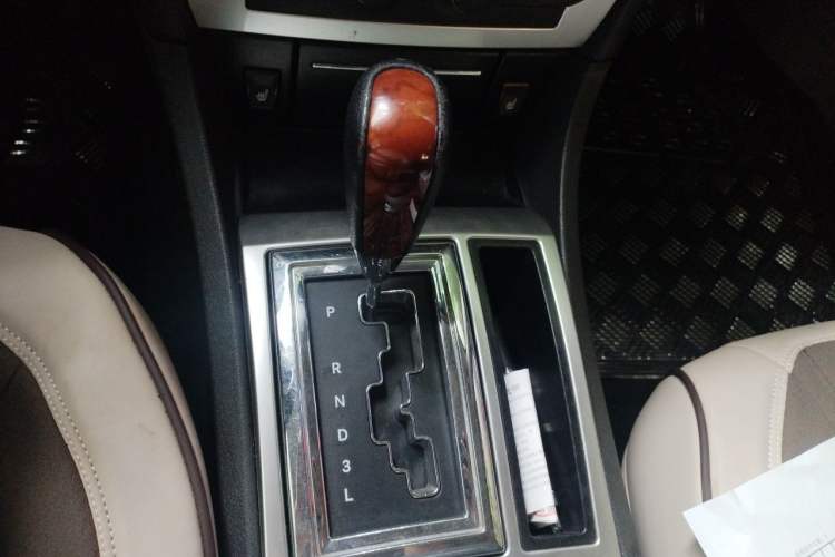 Used Chrysler 300C 2006 3.5L Luxury Navigation Edition Gear Lever