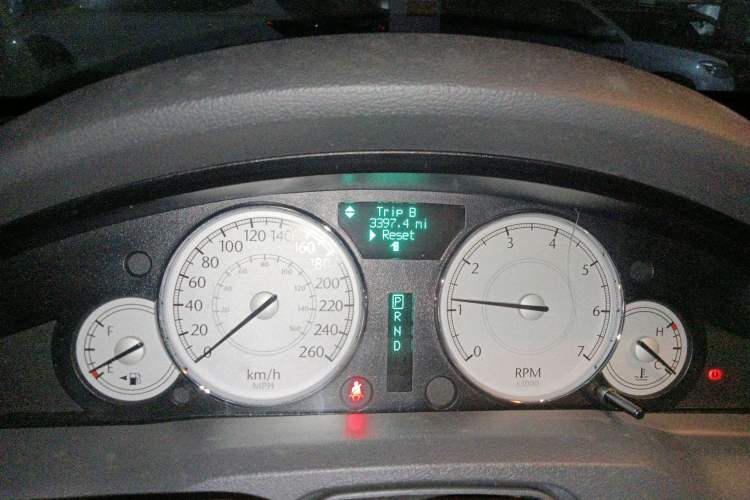 Used Chrysler 300C 2006 5.7L Luxury Navigation Edition Instrument Cluster