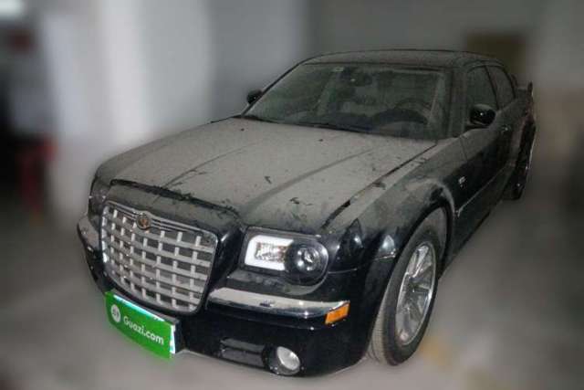 Used Chrysler 300C 2006 5.7L Luxury Navigation Edition