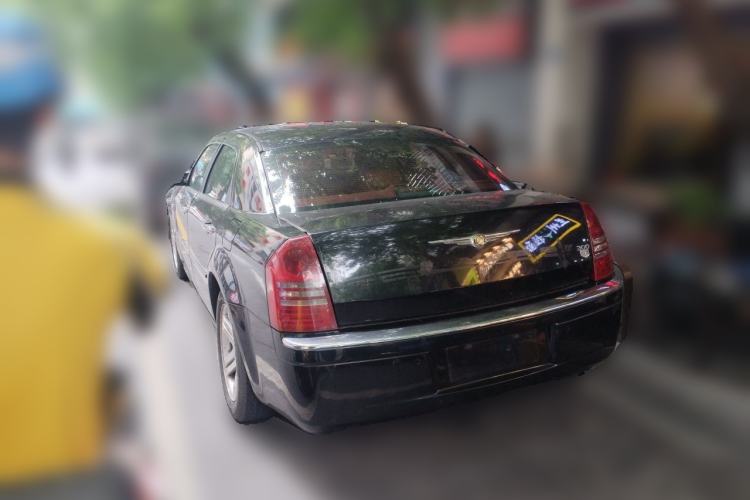 Used Chrysler 300C 2006 3.5L Luxury Navigation Edition Rear Left 45 Deg