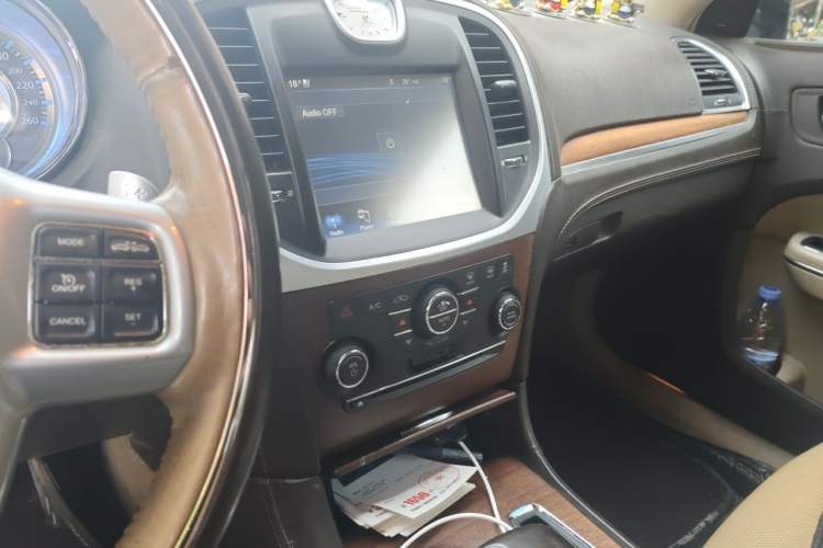 Used Chrysler 300C 2012 3.6L Luxury Edition Audio And AC Panel