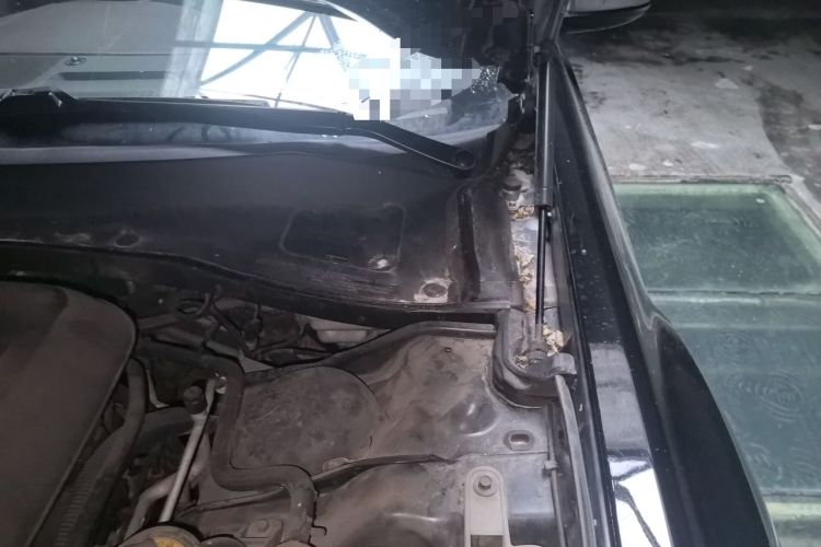 Used Chrysler 300C 2012 3.6L Luxury Edition Engine Bay Left