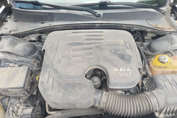 Used Chrysler 300C 2012 3.6L Luxury Edition Engine Bay