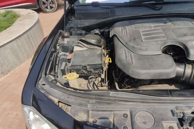Used Chrysler 300C 2012 3.6L Luxury Edition Engine Bay Right