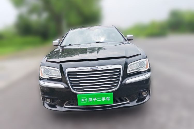 Used Chrysler 300C 2012 3.6L Luxury Edition Front