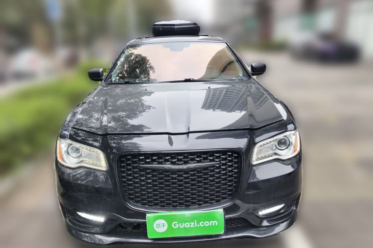 Used Chrysler 300C 2012 3.6L Luxury Edition Front