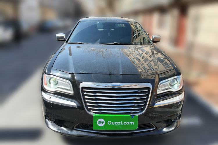 Used Chrysler 300C 2012 3.6L Luxury Edition Front