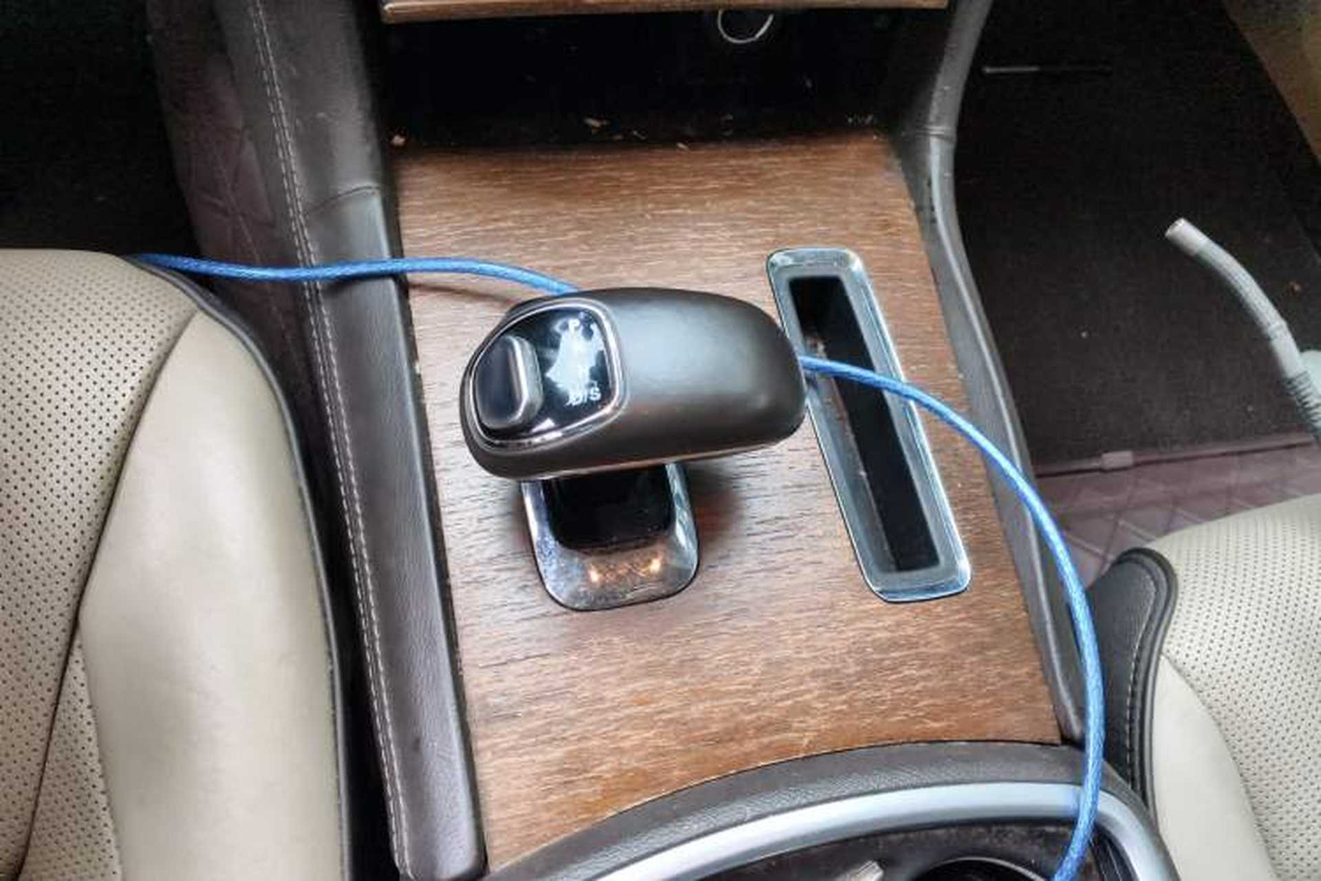 Used Chrysler 300C 2012 3.6L Luxury Edition Gear Lever