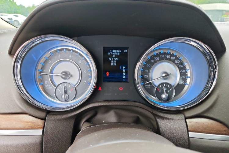 Used Chrysler 300C 2012 3.6L Luxury Edition Instrument Cluster
