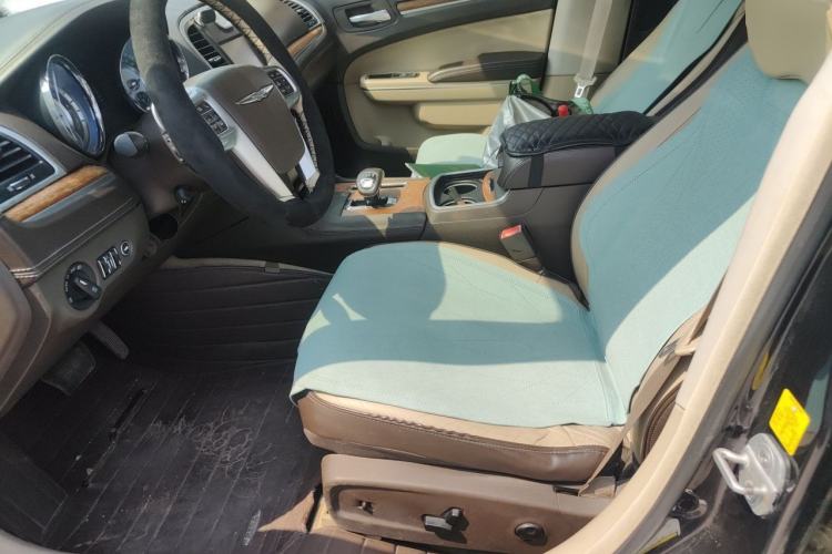 Used Chrysler 300C 2012 3.6L Luxury Edition Left Front Seat