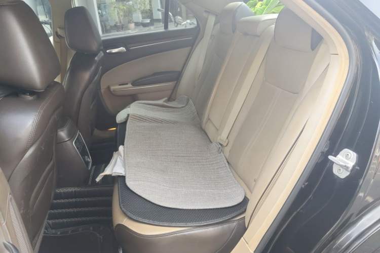 Used Chrysler 300C 2012 3.6L Luxury Edition Left Rear Seat