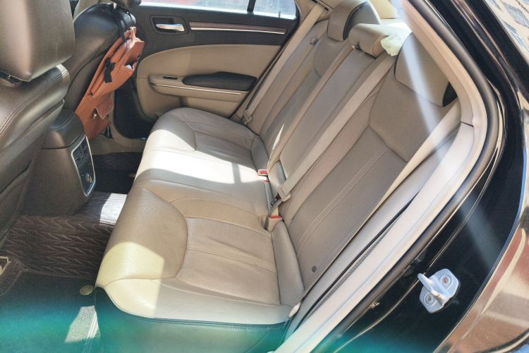 Used Chrysler 300C 2012 3.6L Luxury Edition Left Rear Seat