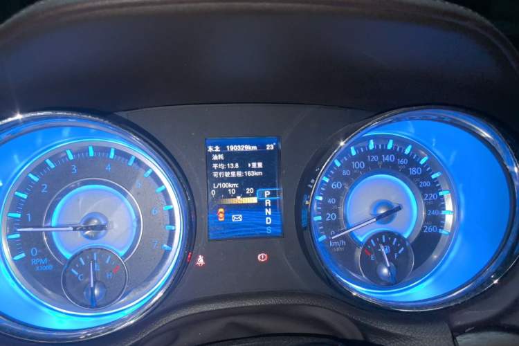 Used Chrysler 300C 2012 3.6L Luxury Edition Odometer Close Up