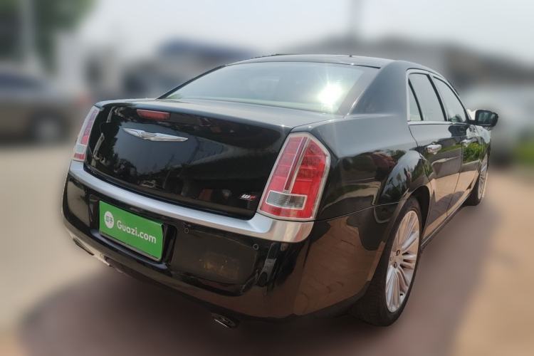 Used Chrysler 300C 2012 3.6L Luxury Edition Rear Right 45 Deg